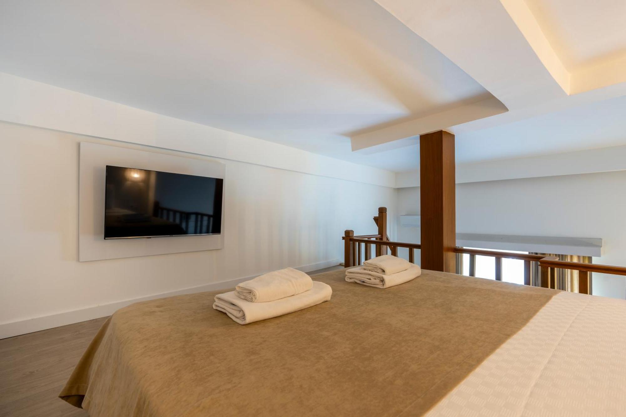 Otel My *
